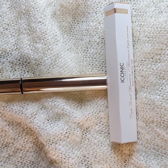 ICONIC London Triple Threat Mascara in Black, 9ml/0.30fl oz - Picture 9 of 10